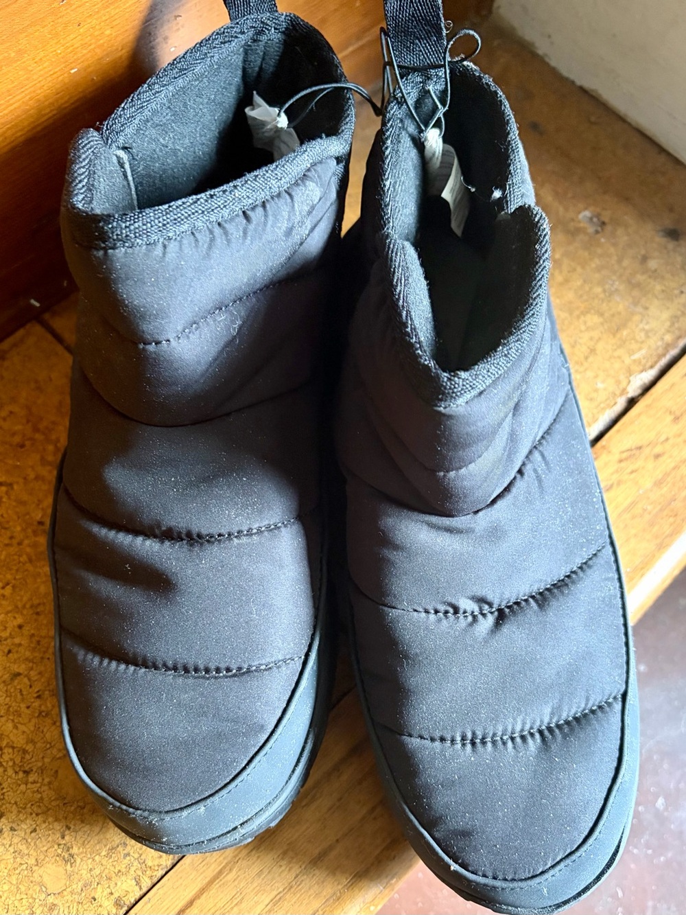Dearfoams Black Quilted Puffer Slip-On Boots with Rubber Soles